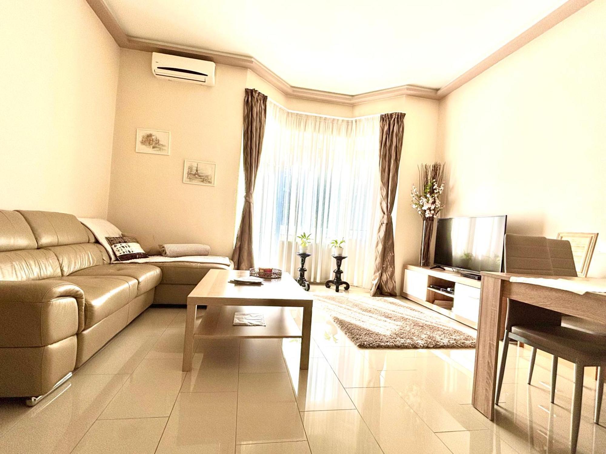 Apartament Riverside Mansion